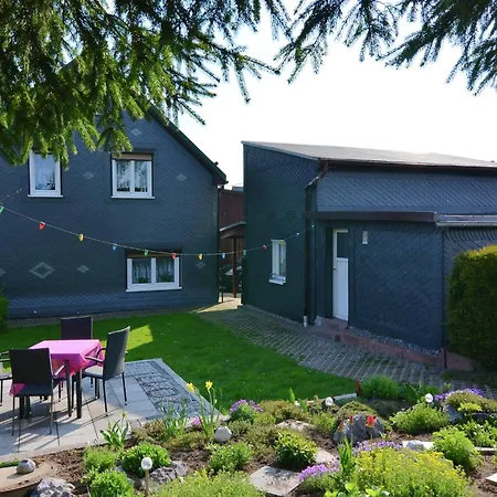Holiday Home In Neustadt Am Rennsteig With Pond Exterior photo