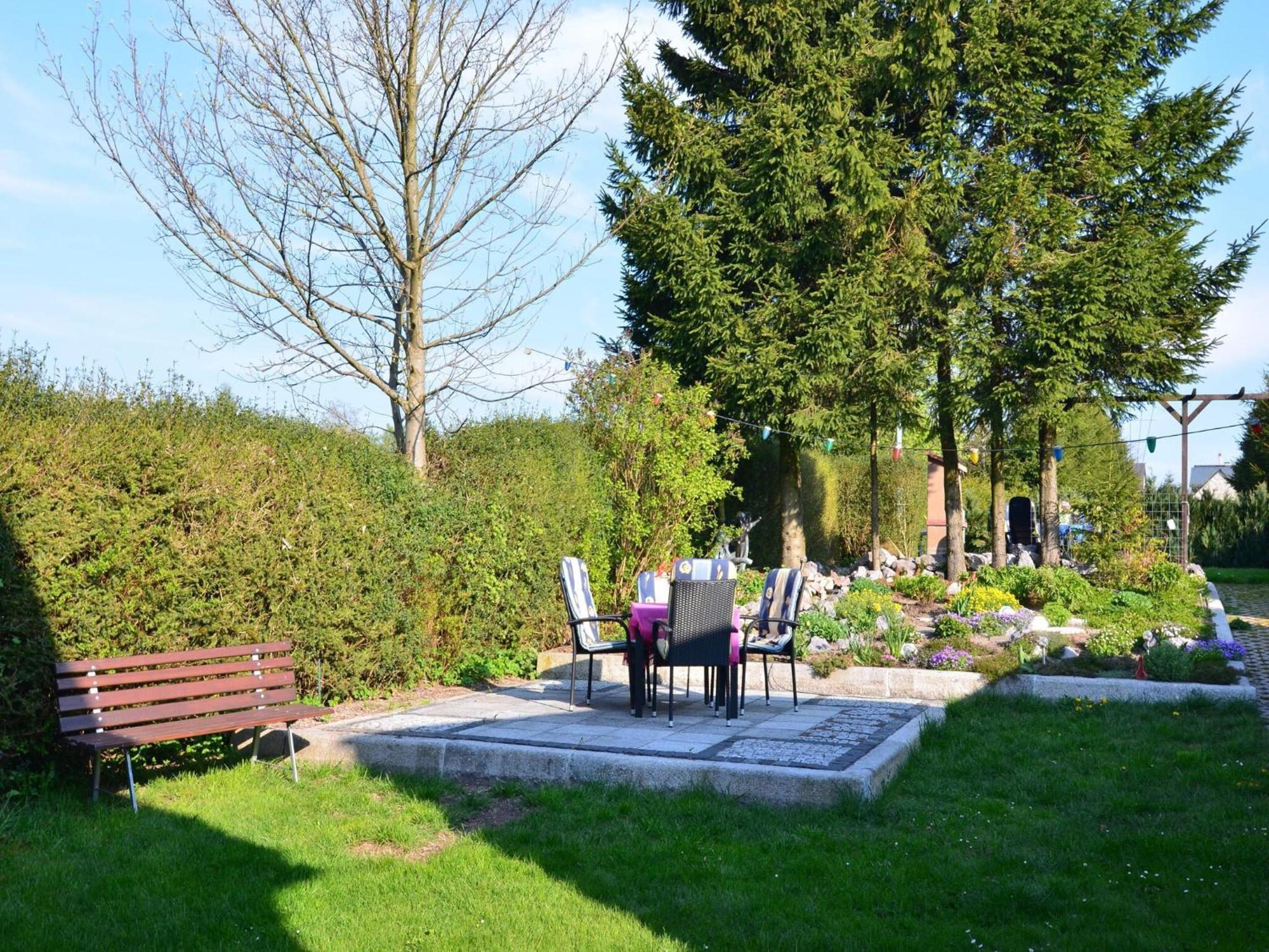 In With Pond Holiday home Neustadt am Rennsteig