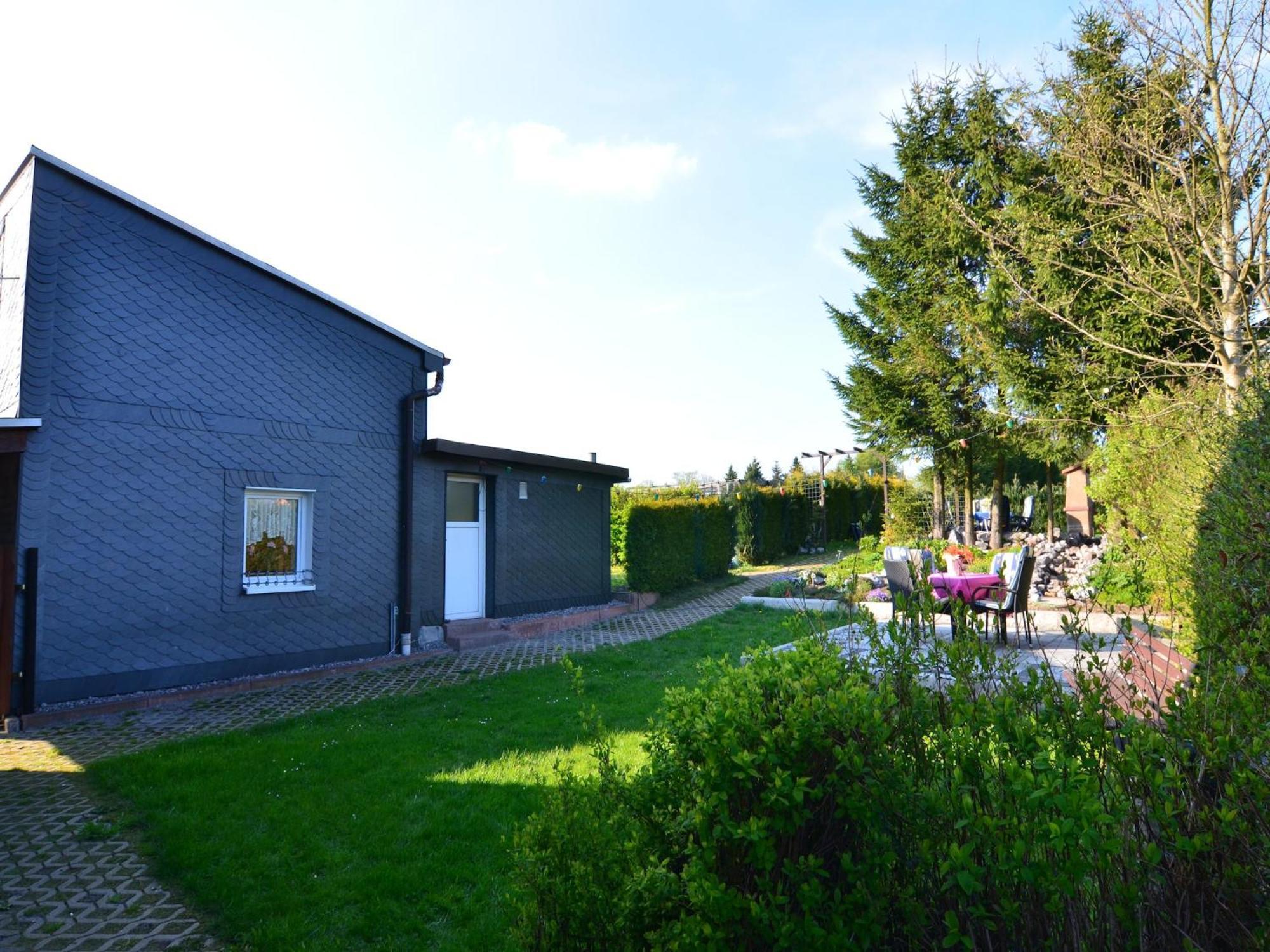 Holiday home In With Pond Neustadt am Rennsteig