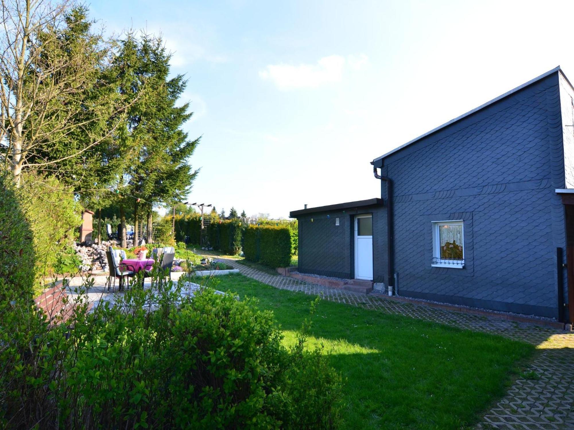 Holiday home In With Pond Neustadt am Rennsteig